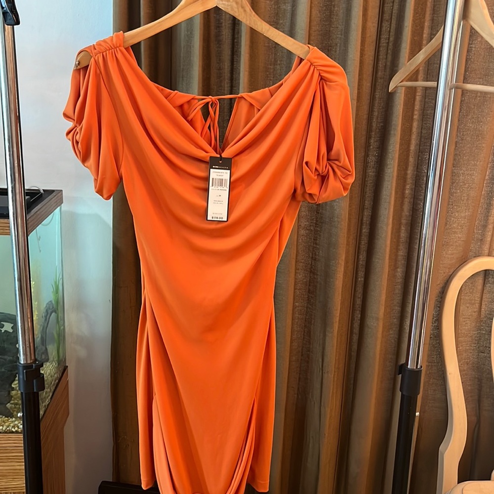 BCBG NWT BEAUTIFUL DRESS